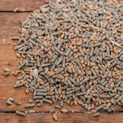 CJ Wildlife Duck & Swan Food 2 CJ Wildlife Duck & Swan Food -Bird Supply Store 160050119 jvg 1975